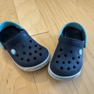 Toddler Navy Blue Crocs Sz 6/7